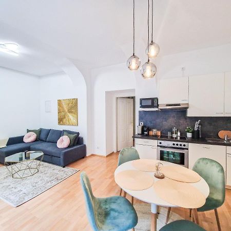 Feelhome - Design Apartment Fur 4 Gaste - Smart Tv - Naschmarkt Виена Екстериор снимка