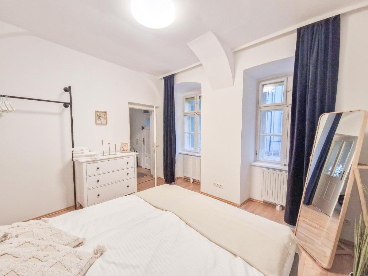 Feelhome - Design Apartment Fur 4 Gaste - Smart Tv - Naschmarkt Виена Екстериор снимка
